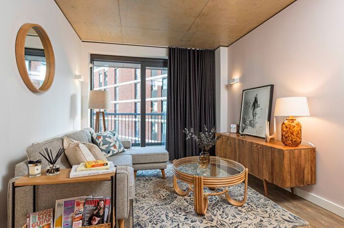 2 Bedroom Flat To Rent In Repton Gardens, Wembley Park, HA9