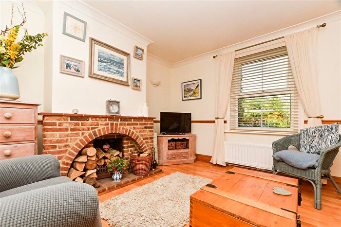 3 Bedroom Semi-detached House For Sale In Palehouse Common, Uckfield, East Sussex, TN22