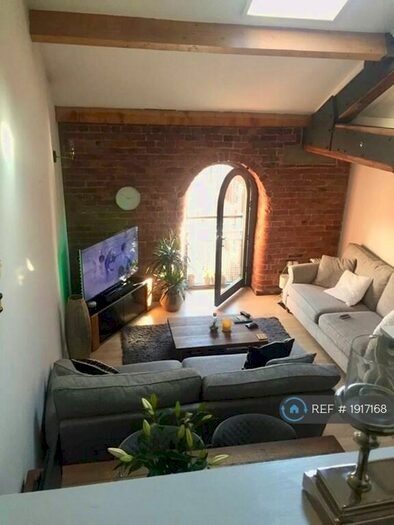 2 Bedroom Flat To Rent In Jacksons Warehouse, Manchester, M1