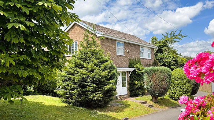 3 Bedroom Detached House For Sale In Adel Vale, Adel, Leeds, West Yorkshire, LS16