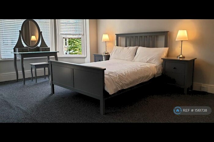 2 Bedroom Flat To Rent In Princes Avenue, Hull, HU5