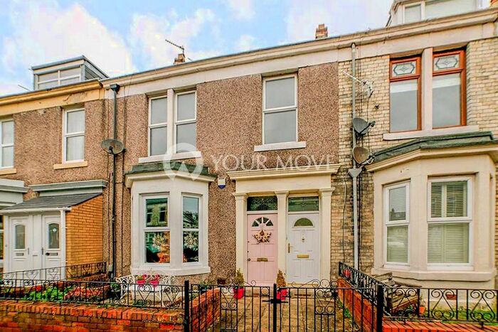 3 Bedroom Flat To Rent In Waterloo Place, North Shields, Tyne And Wear NE29