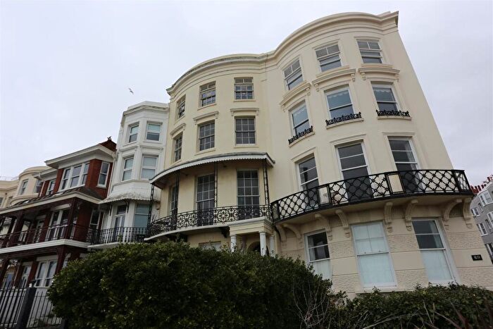 2 Bedroom House To Rent In Marine Parade, Brighton, BN2