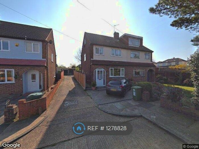 3 Bedroom Semi-Detached House To Rent In Stanley Close, Hornchurch RM12