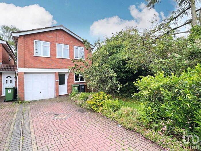 4 Bedroom Detached House To Rent In Brunslow Close, Wolverhampton, WV10