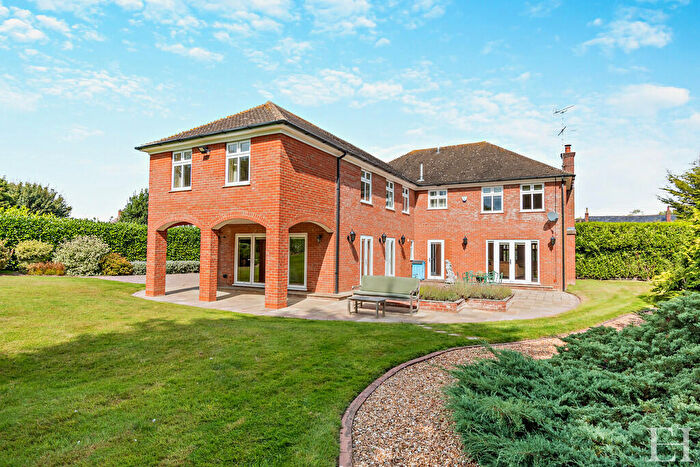 5 Bedroom Detached House For Sale In Tilbrook, Huntingdon, PE28