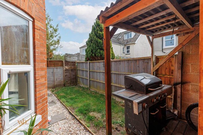 2 Bedroom Flat For Sale In Gladstone Road West, Bournemouth, BH1