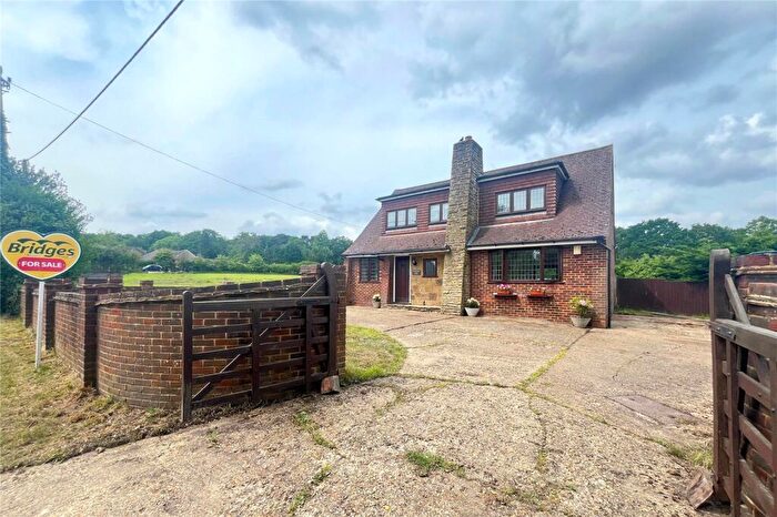 3 Bedroom Detached House For Sale In Pirbright Road, Normandy, Surrey, GU3