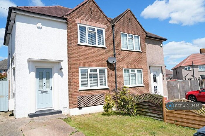 2 Bedroom Semi-Detached House To Rent In Gascoigne Road, New Addington, Croydon, CR0