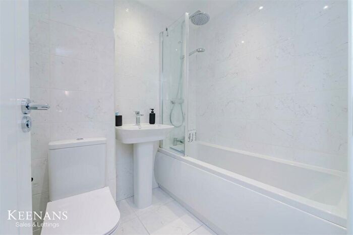 3 Bedroom Semi-Detached House For Sale In Weaver Avenue, Rawtenstall, BB4
