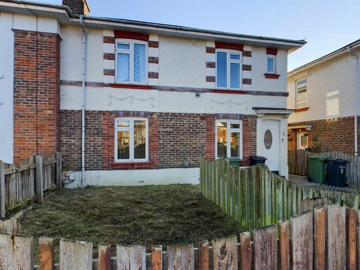 2 Bedroom Maisonette To Rent In Childe Square, Portsmouth, PO2