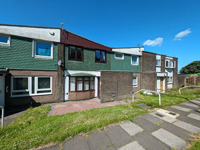 3 Bedroom Terraced House For Sale In Hertford, Gateshead, NE9