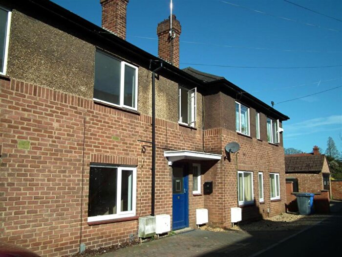 2 Bedroom Flat To Rent In Bowling Green Avenue, Kettering, NN15