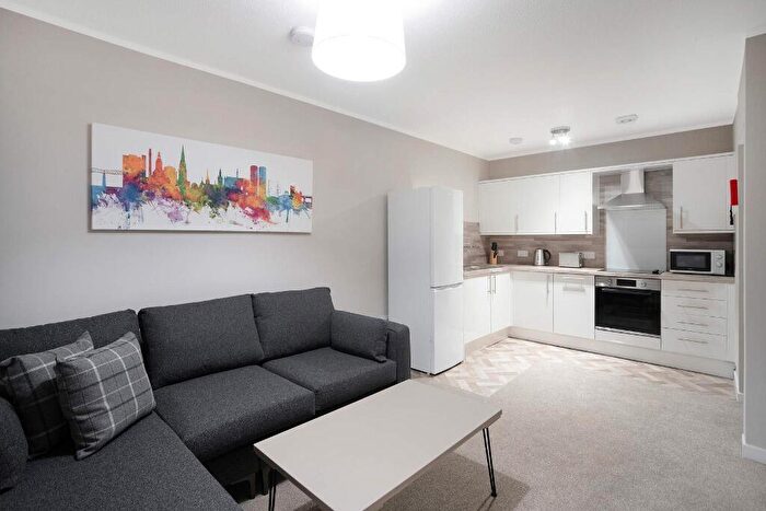 2 Bedroom Flat To Rent In Seagate, Dundee, Angus, DD1