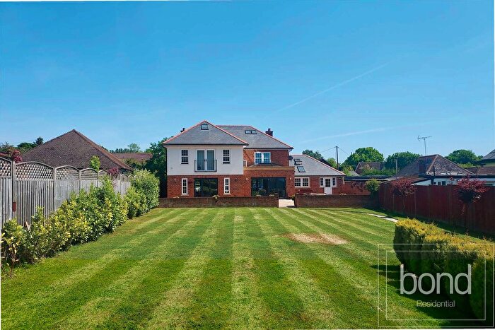 5 Bedroom Detached House For Sale In Southend Road, Howe Green, Chelmsford, CM2