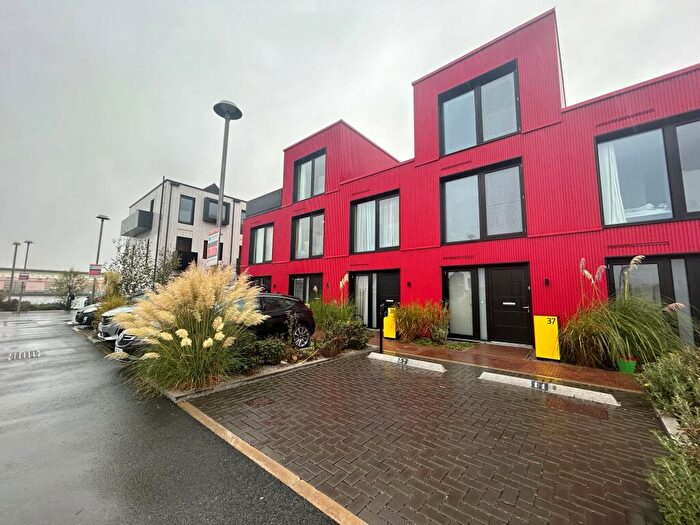 2 Bedroom House To Rent In Redbridge Quay, CH41