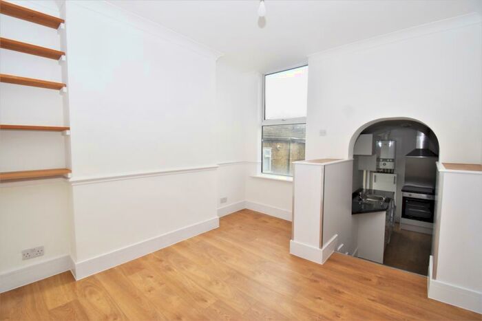 1 Bedroom Flat To Rent In Evelyn Street London, SE8