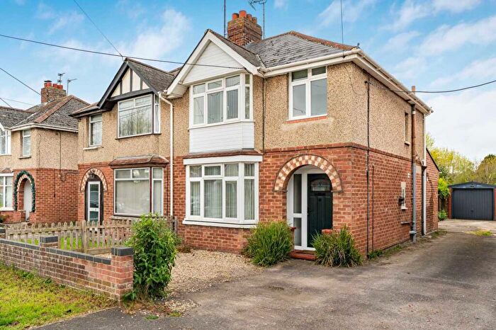 3 Bedroom Semi Detached House For Sale In Park Road, Didcot, OX11