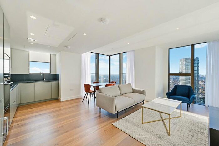 2 Bedroom Apartment To Rent In Harcourt Tower, South Quay Plaza, Canary Wharf, E14