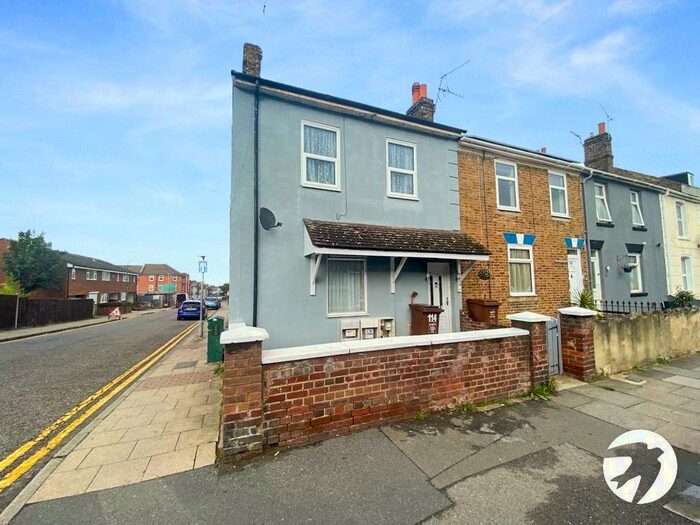 1 Bedroom Maisonette To Rent In Trafalgar Street, Gillingham, Kent, ME7