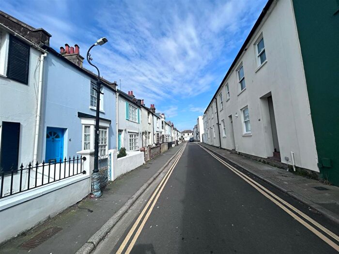 5 Bedroom Flat To Rent In Cheltenham Place, Brighton, BN1