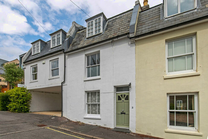 3 Bedroom Terraced House To Rent In Mews Lane, Winchester, SO22