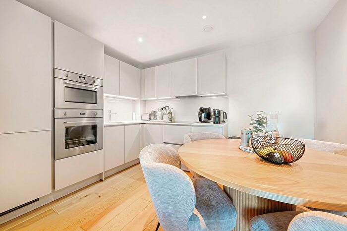 1 Bedroom Flat For Sale In Acton Walk, Whetstone, N20
