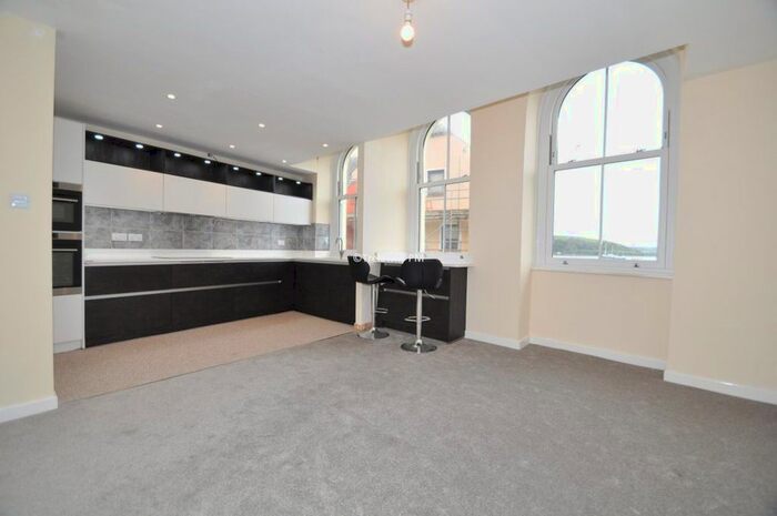 1 Bedroom Flat To Rent In Market Strand, Falmouth, TR11