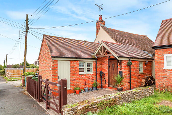 3 Bedroom Cottage For Sale In Old Cottage, Bascote Road, Bascote, Southam, Warwickshire, CV47