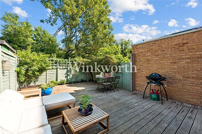 1 Bedroom Flat For Sale In Crowland Road, London, N15