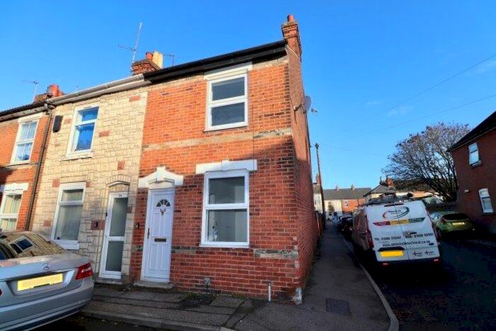 4 Bedroom End Of Terrace House To Rent In New Park Street, Colchester, CO1