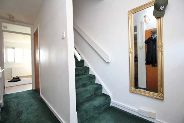 2 Bedroom Duplex To Rent In Maitland Court, Helensburgh, G84
