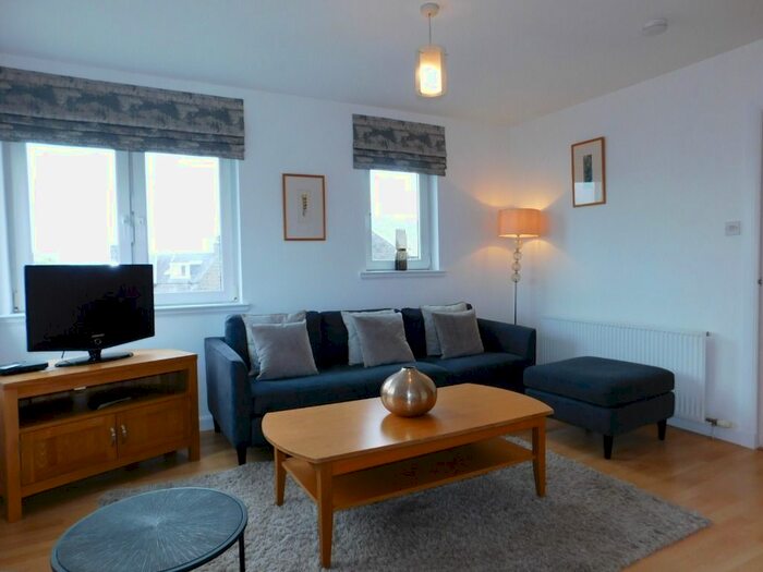 2 Bedroom Flat To Rent In Bothwell Road, City Centre, Aberdeen, AB24