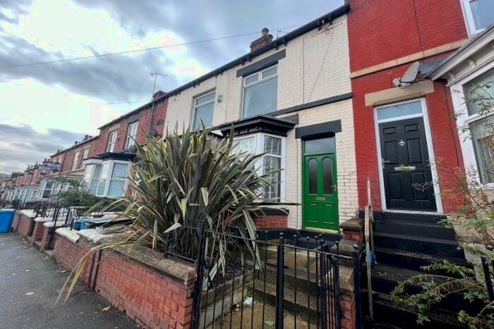3 Bedroom Property To Rent In Vincent Road, Sheffield, S7