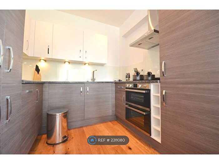 1 Bedroom Flat To Rent In Union House, Hayes, UB3