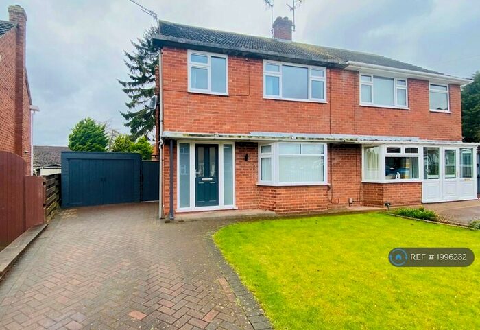 3 Bedroom Semi-Detached House To Rent In Welbeck Road, Radcliffe-On-Trent, Nottingham, NG12