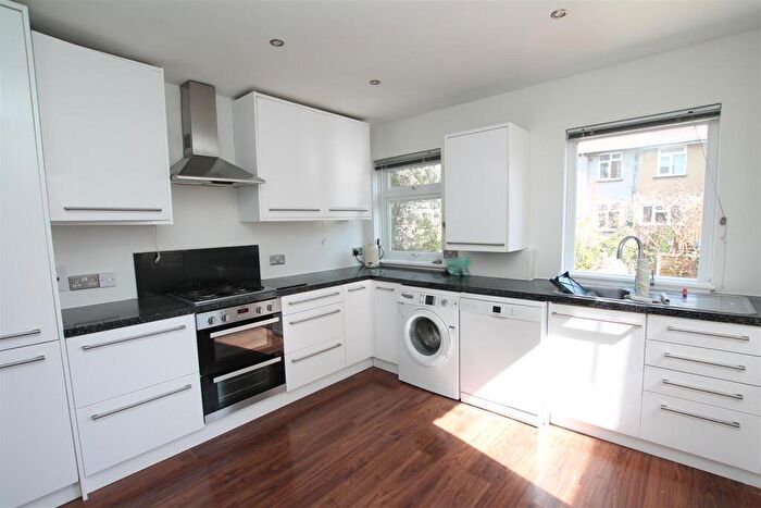 3 Bedroom House To Rent In Hollingdean Terrace, Brighton, BN1