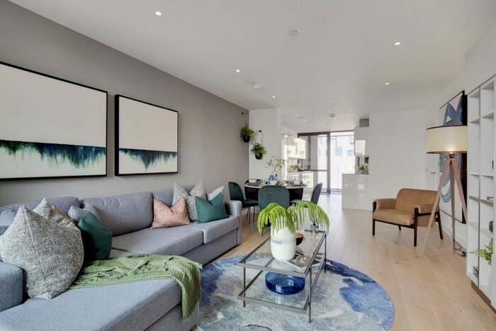 3 Bedroom Flat To Rent In Langham House (K..) New Garden Quarter, E15