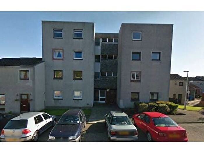2 Bedroom Flat To Rent In Carlyle Lane, Dunfermline, KY12