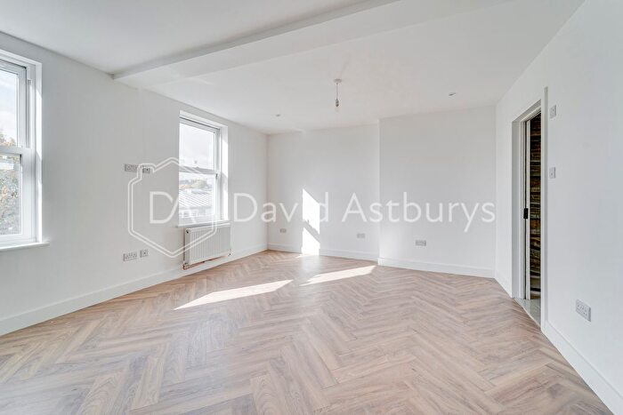 Studio To Rent In Hornsey Road, Finsbury Park, London, N19