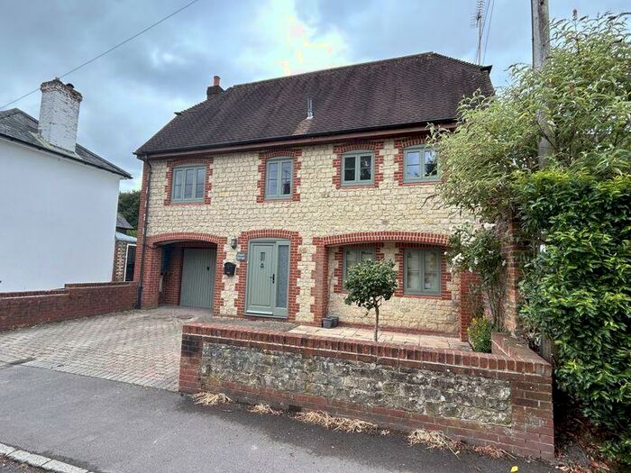 3 Bedroom Detached House To Rent In Buriton, Nr Petersfield, Hampshire, GU31