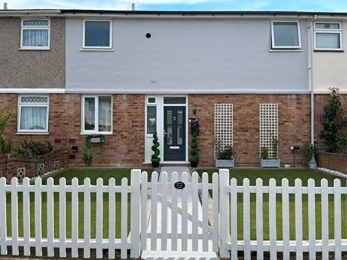 3 Bedroom Terraced House For Sale In Hanbury Walk, Bexley, DA5