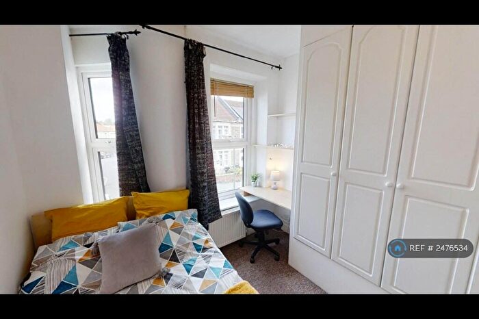 6 Bedroom End Of Terrace House To Rent In Victoria Park, Bristol, BS16