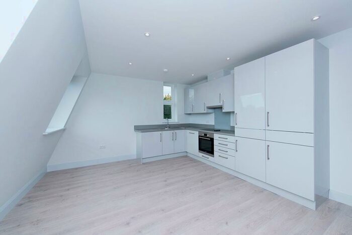 1 Bedroom Apartment To Rent In Rivia House, High Road, Whetstone, London, N20