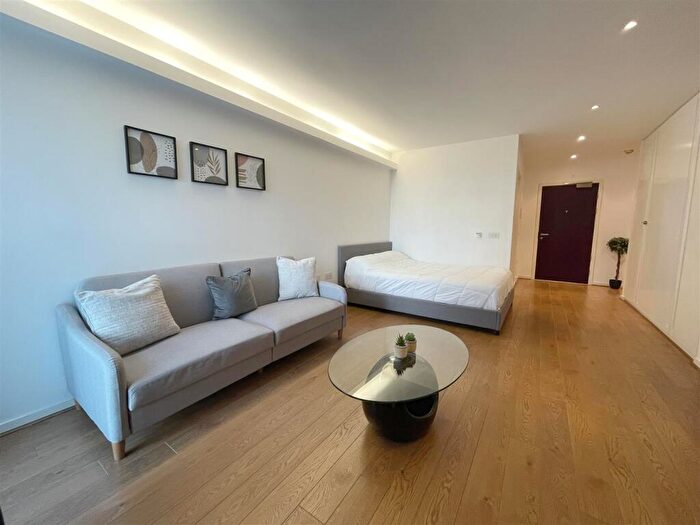 Apartment To Rent In Cube West, City Centre, B1