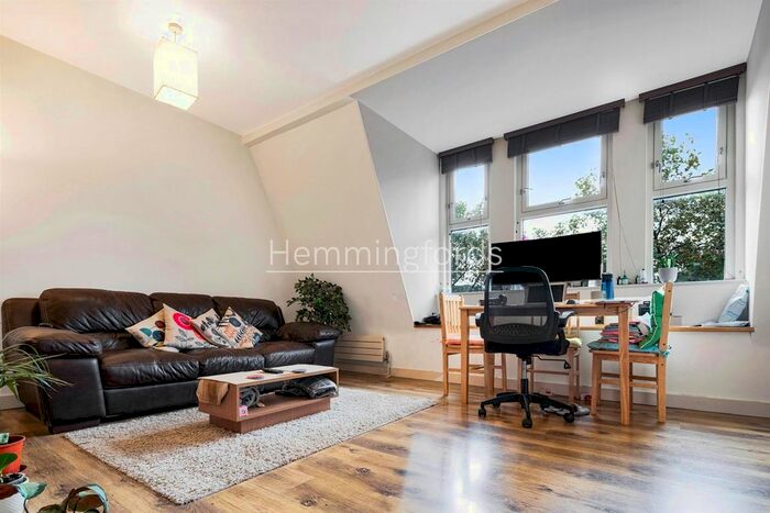 2 Bedroom Flat To Rent In Grays Inn Road, London, WC1X
