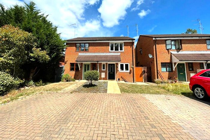 1 Bedroom Semi Detached House For Sale In Sycamore Drive, Ash Vale, Surrey, GU12
