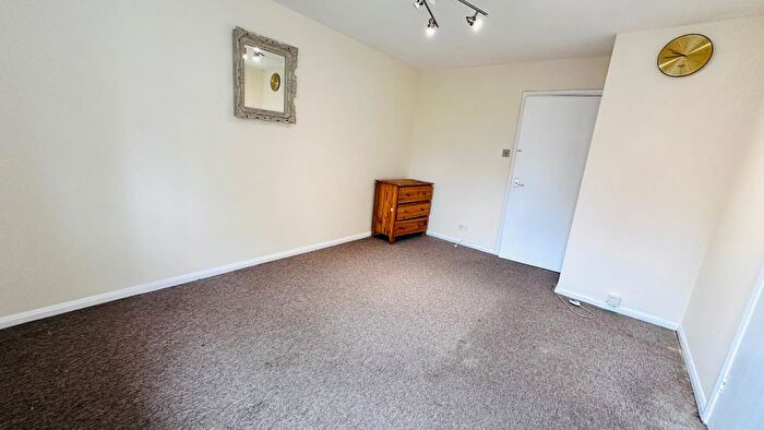 2 Bedroom Flat To Rent In Oakington Avenue, Wembley, HA9