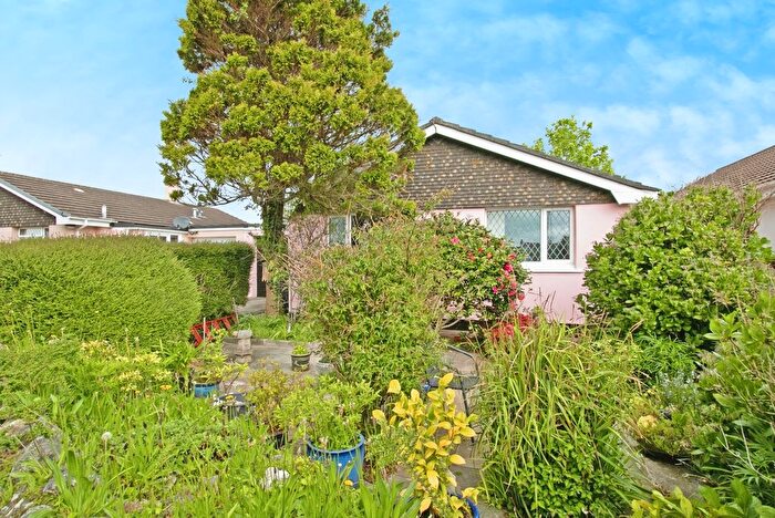 2 Bedroom Bungalow For Sale In Alexandra Close, Illogan, Redruth, Cornwall, TR16
