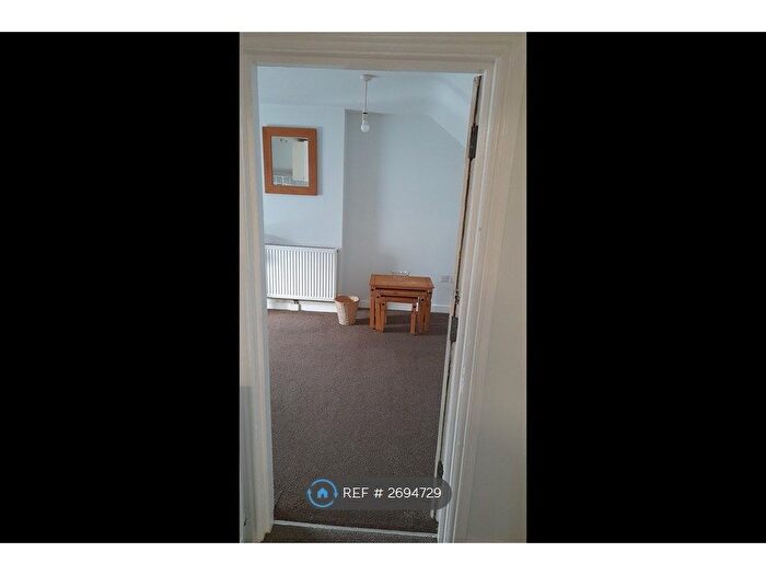 1 Bedroom Flat To Rent In West Street, Oxfordshire, OX16
